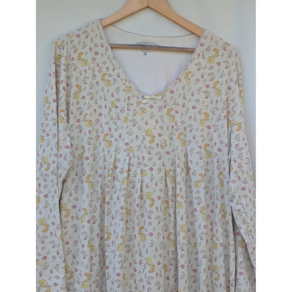 Looney Tunes Tweety Bird Nightgown Womens 2X Cream Floral Coquette Sleepwear